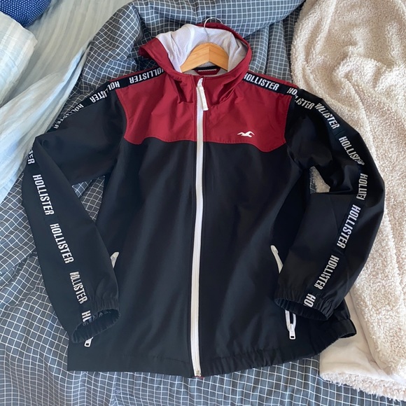 Hollister Winder-breaker - Picture 1 of 1